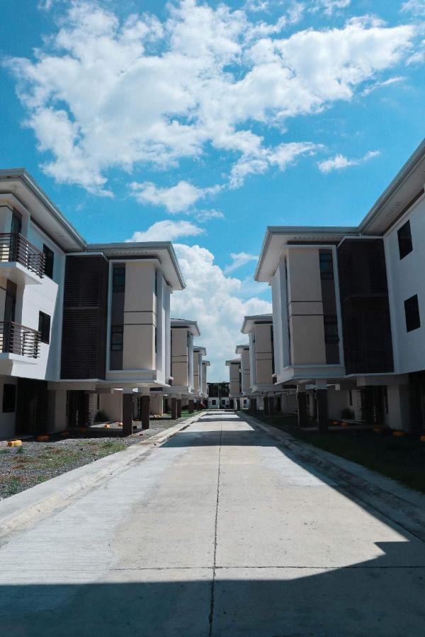 Homeist South Almond Drive Talisay  Zewnętrze zdjęcie